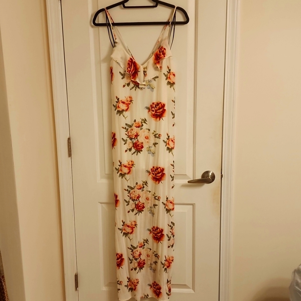 Floral print Maxi dress with slits on both sides.